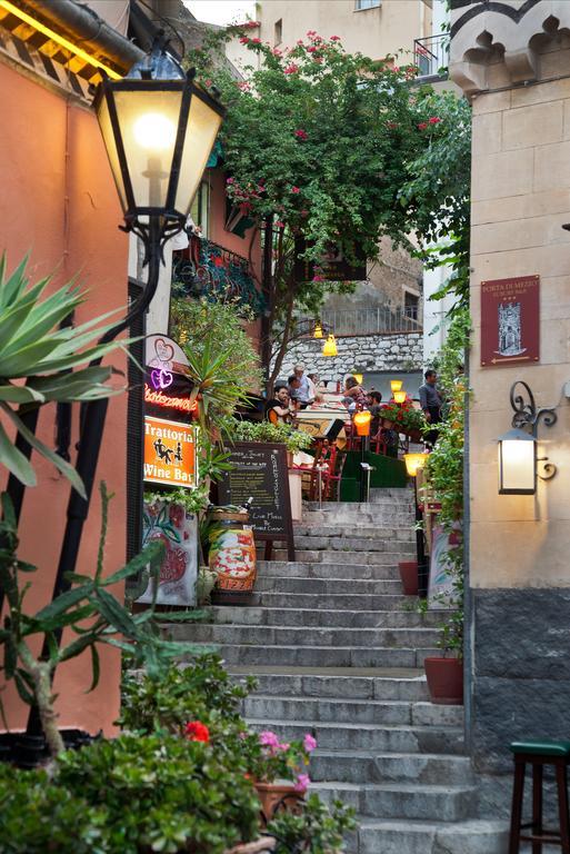 Porta Di Mezzo Luxury Suites & Rooms Taormina Ngoại thất bức ảnh