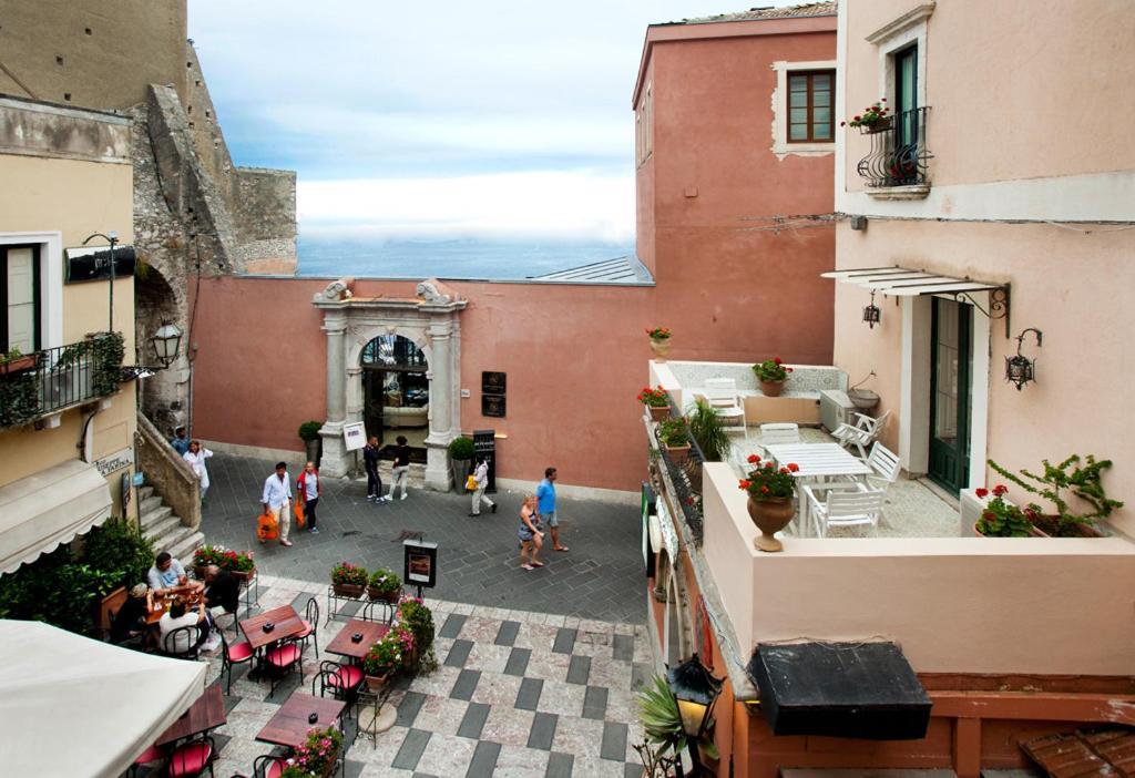 Porta Di Mezzo Luxury Suites & Rooms Taormina Ngoại thất bức ảnh