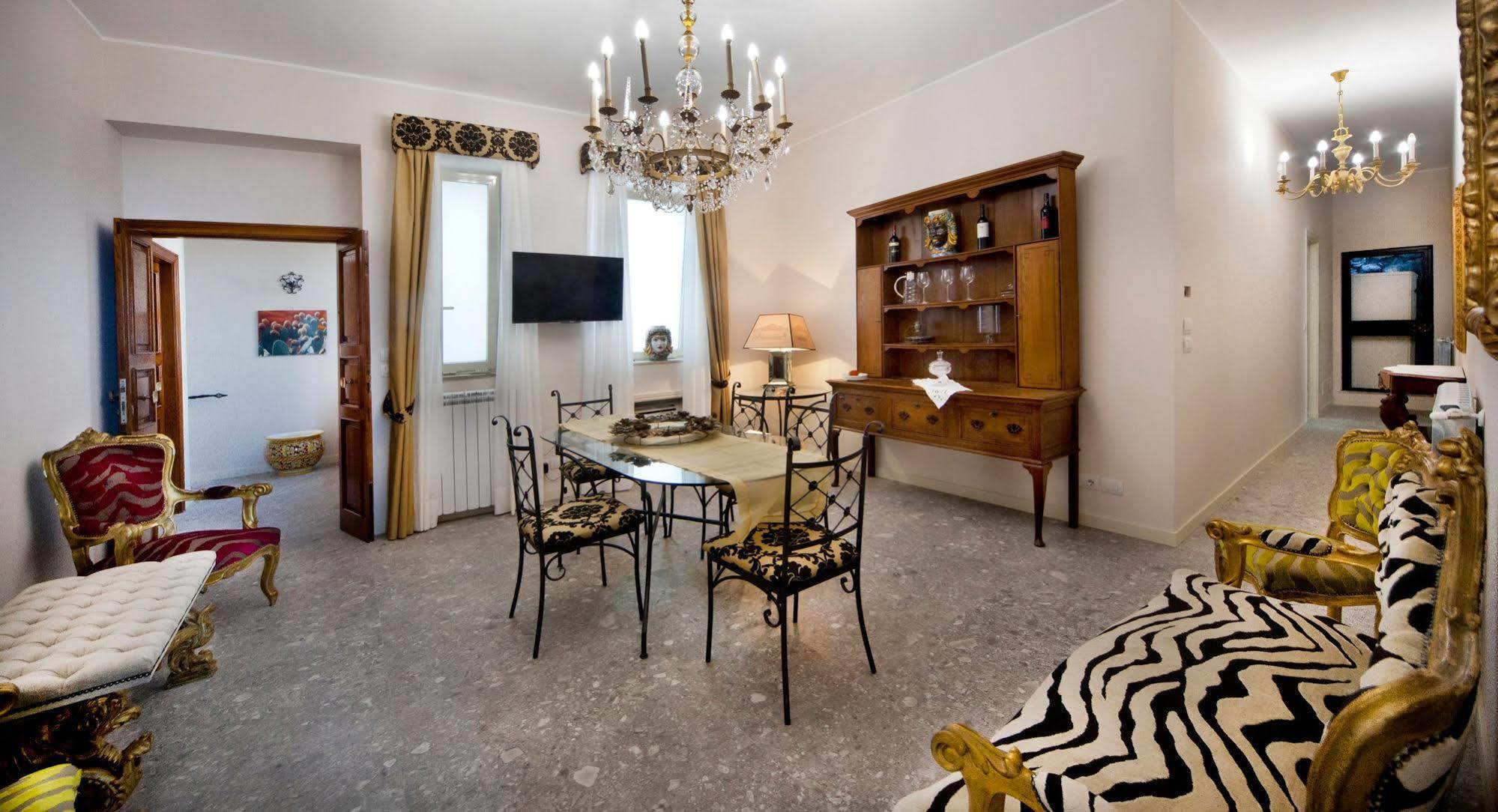 Porta Di Mezzo Luxury Suites & Rooms Taormina Ngoại thất bức ảnh